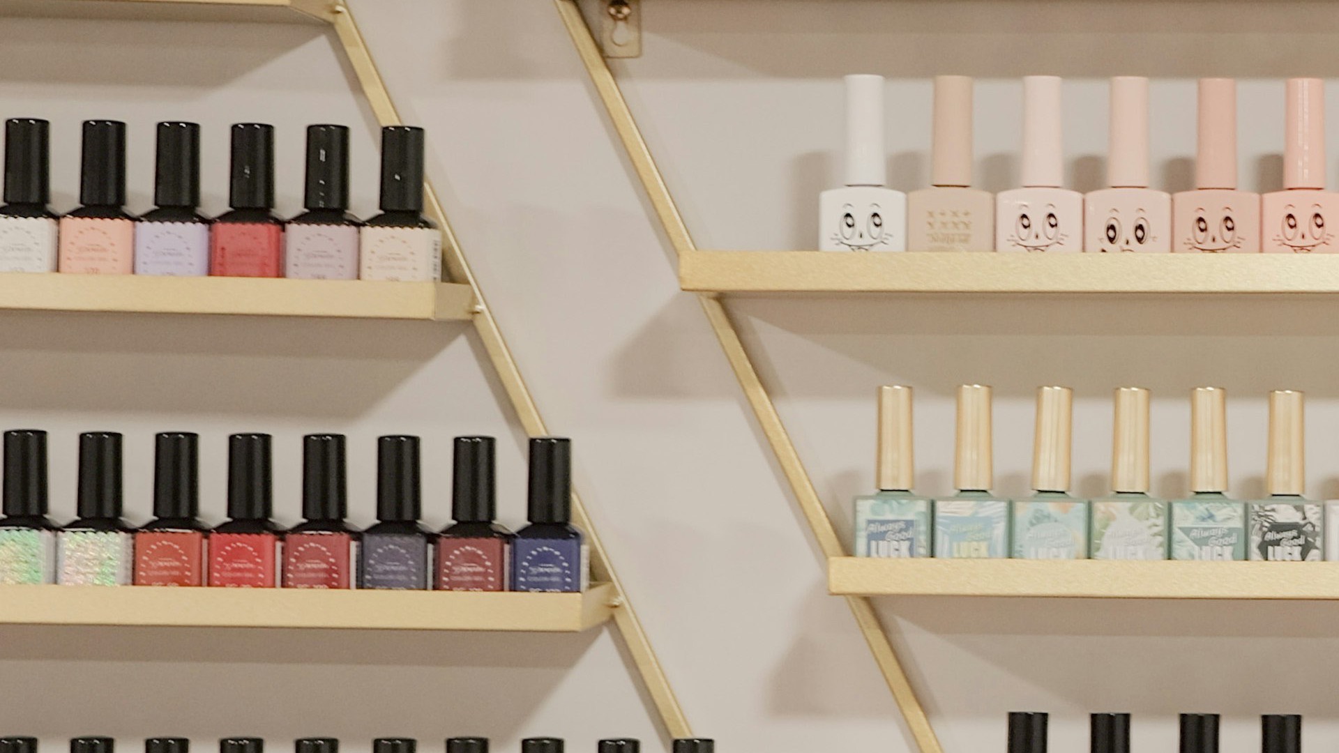 Mẫu Mây Nail
